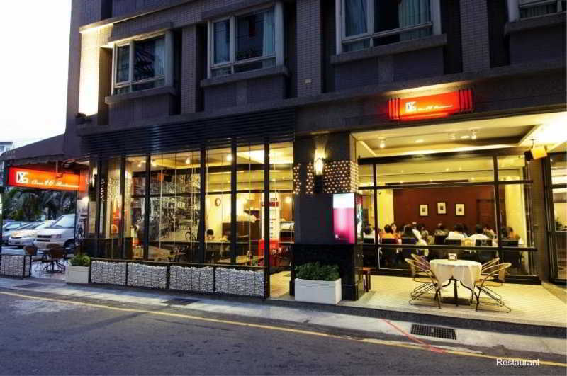 Check Inn Express Taichung Fengchia 외부 사진